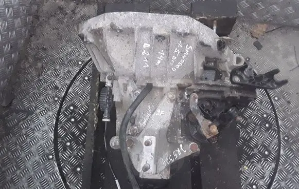 Renault Sandero II Manual 5 speed gearbox Jr5374