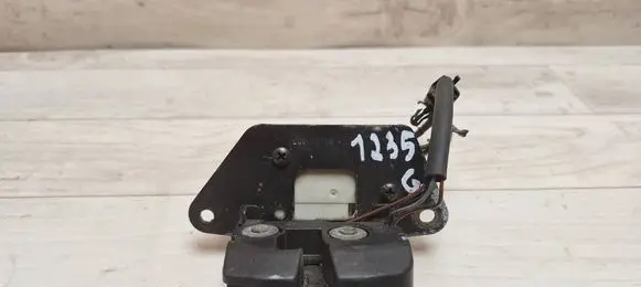 Fiat Croma Tailgate/trunk/boot lock/catch/latch 65006100 650061