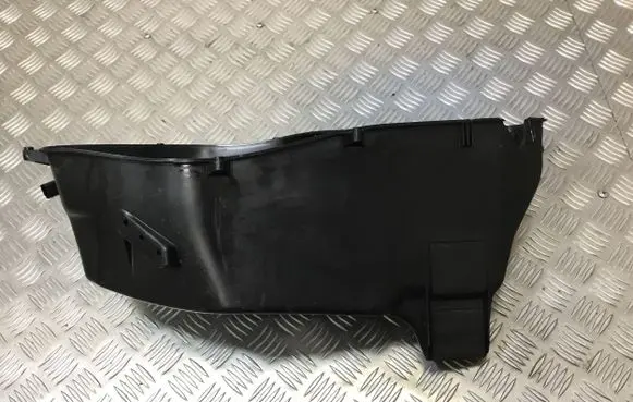 Mercedes-Benz S W222 Air filter box A2228300167