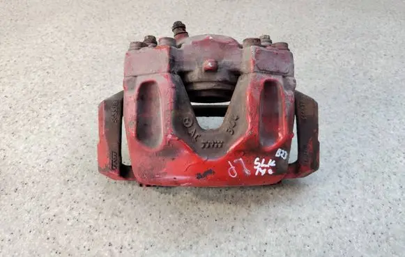 Front brake caliper