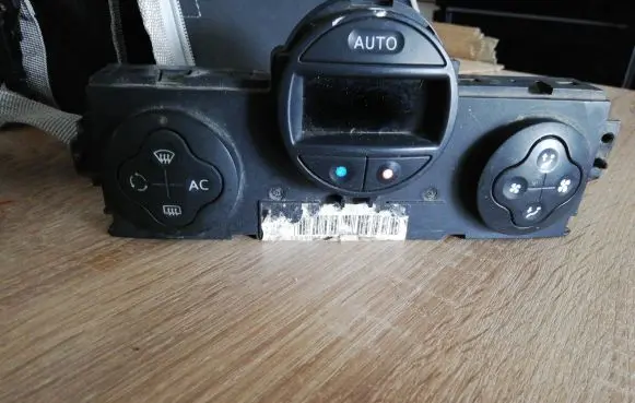 Renault Megane II Climate control unit