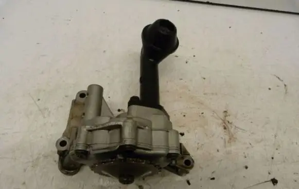 Skoda Octavia Mk2 (1Z) Oil pump 03G115105