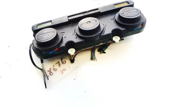 Volkswagen Golf V Climate control unit