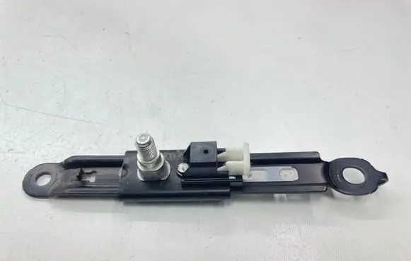 Toyota RAV 4 (XA30) Seat belt adjustment motor E563003