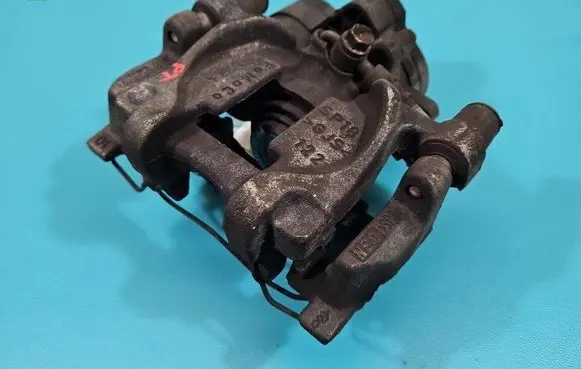 Rear brake caliper