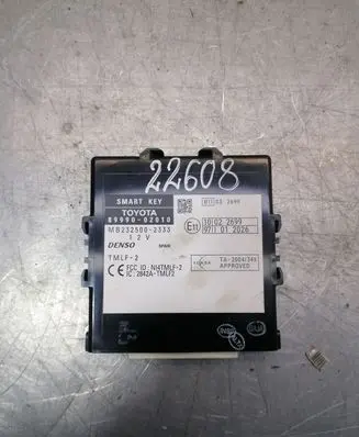 Toyota Auris 150 Door central lock control unit/module 8999002010 MB2325002333