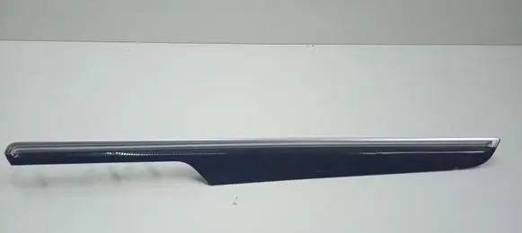 Porsche Macan (95B) Front door trim bar 95B867410