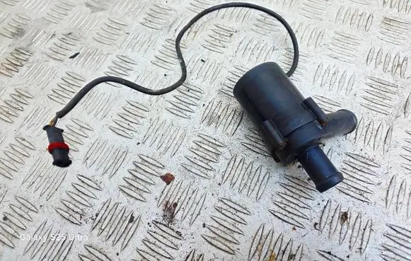 Audi A8 S8 D3 4E Electric auxiliary coolant/water pump 70207331 9000050C