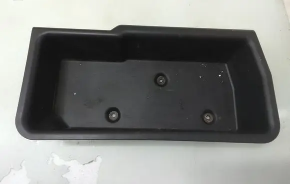 Mitsubishi Grandis Glove box in trunk 