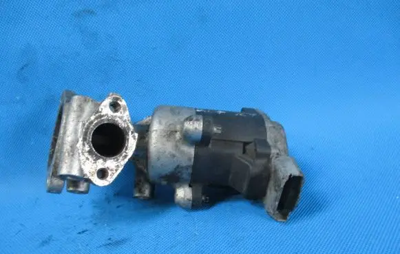 Jaguar XF X250 EGR valve 4R8Q9D475-AC