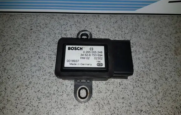 BMW 5 E39 ESP acceleration yaw rate sensor 34526753694