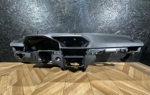 Mercedes-Benz E W212 Dashboard 2126802387 A2126802387