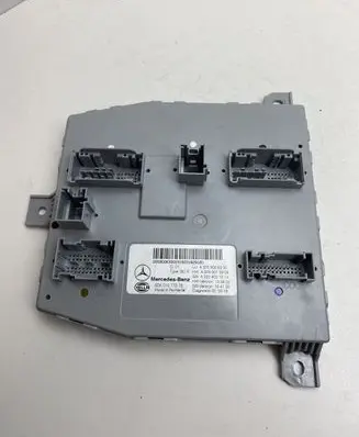 Mercedes-Benz C W205 Comfort/convenience module A2059006330