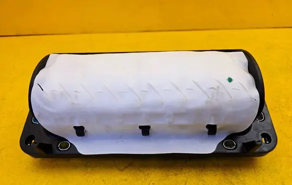 Porsche Cayenne (9PA) Passenger airbag 7P5880204