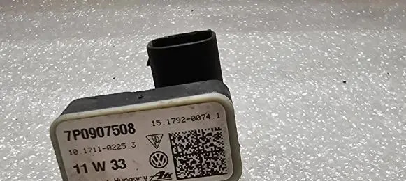 Porsche Cayenne (9PA) Airbag deployment crash/impact sensor 7P0907508 15179200741 10171102253