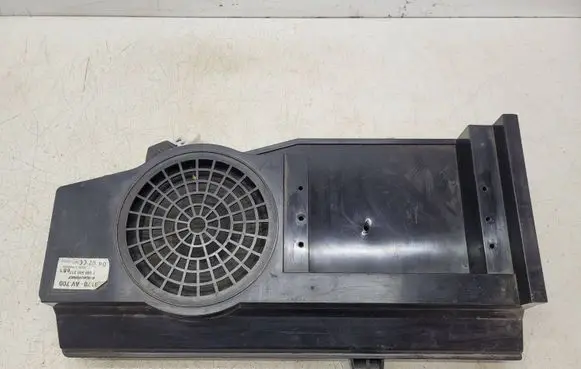Nissan Primera Subwoofer speaker 7606500217