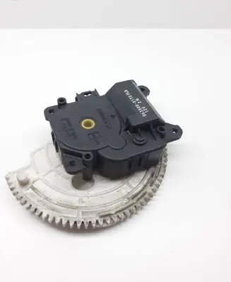 Lexus CT 200H Air flap motor/actuator 0638000172