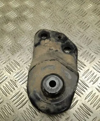 BMW iX1 Engine mounting bracket 6889339