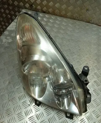 Toyota Corolla Verso AR10 Headlight/headlamp P7105RLH