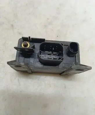 Mercedes-Benz ML W163 Glow plug pre-heat relay 