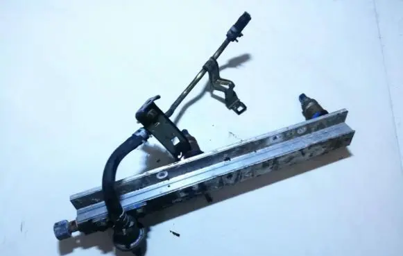Honda Civic Fuel main line pipe