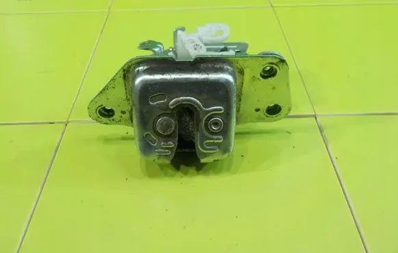 Jeep Patriot Tailgate exterior lock 
