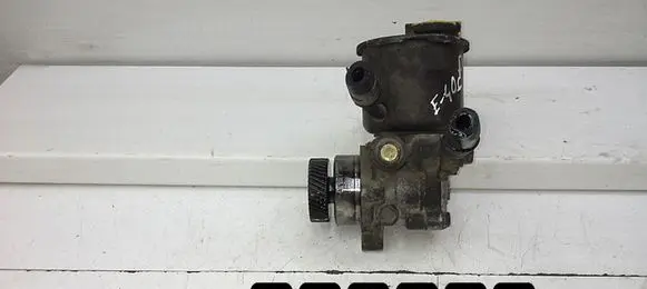 Mazda Premacy Power steering pump cb873265x