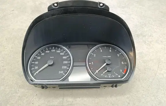 BMW 1 E81 E87 Speedometer (instrument cluster) 91870381024932
