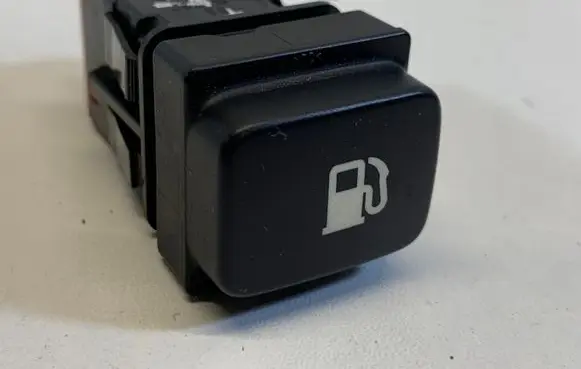 Citroen C4 Grand Picasso Fuel tank opening switch 96530658XT