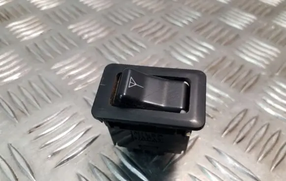 Mitsubishi Pajero Other switches/knobs/shifts