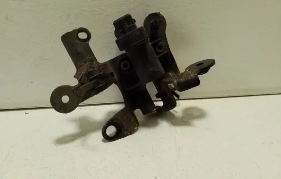 Nissan X-Trail T32 Vacuum valve 8200762162 149329902R