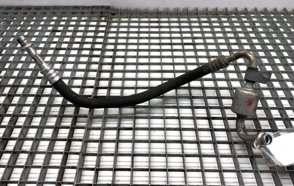 Renault Twingo II Air conditioning (A/C) pipe/hose 8200456591
