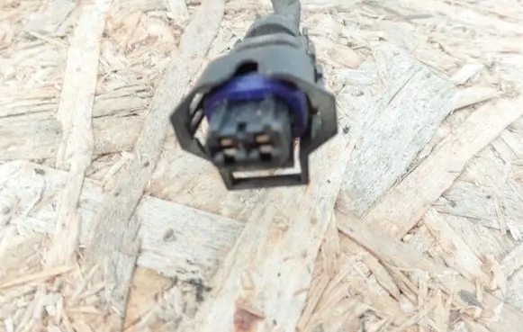 Hyundai i30 Fuel injector wires 912052L130