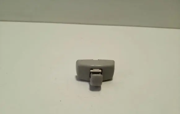 Volkswagen Transporter - Caravelle T5 Sun visor clip/hook/bracket 3B0857561B