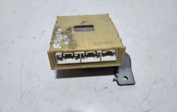 Toyota Avensis Verso Other control units/modules 8865044210 0771005520