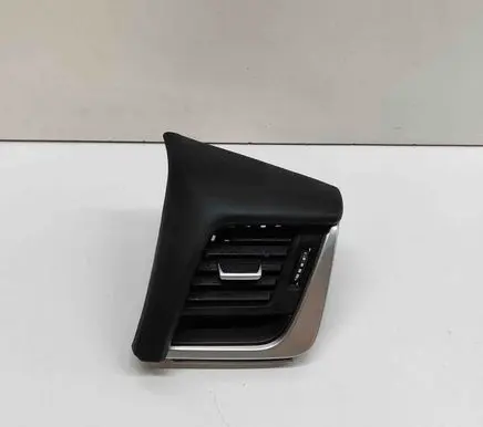Nissan Qashqai J12 Dashboard air vent grill cover trim 687606UA1A