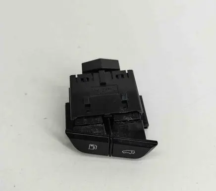 Lexus RX 450H Tailgate/boot open switch button 8401048C90