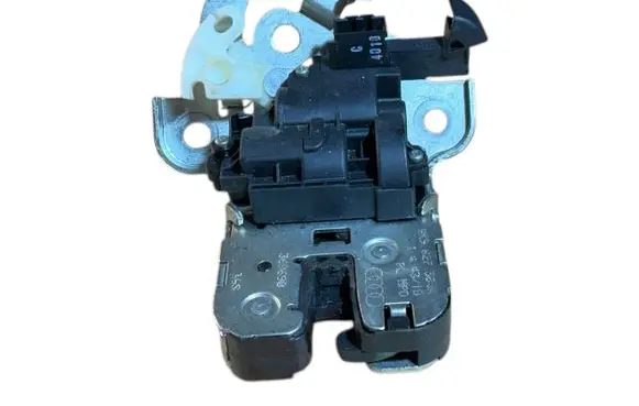 Audi A1 Tailgate/trunk/boot lock/catch/latch 8K9827505A