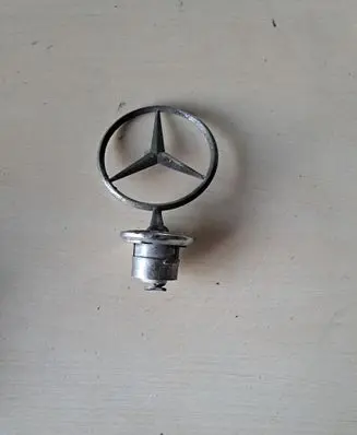 Mercedes-Benz C AMG W204 Manufacturer badge logo/emblem 