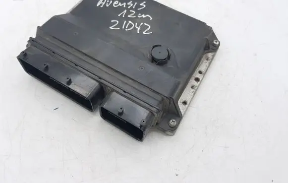 Toyota Avensis T270 Engine control unit/module 8966105F20 2759004732