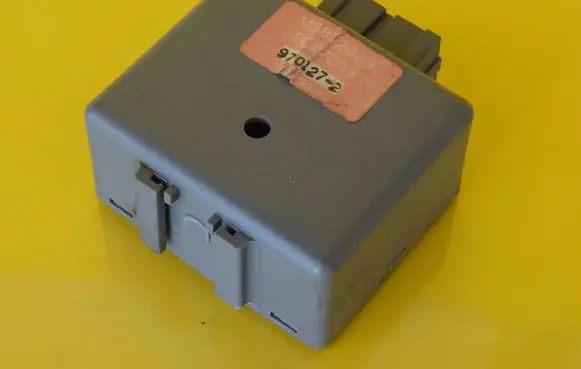 Mitsubishi Lancer Other relay MB852928