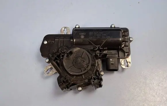 Audi A8 S8 D5 Tailgate/trunk/boot lock/catch/latch 4N0827887