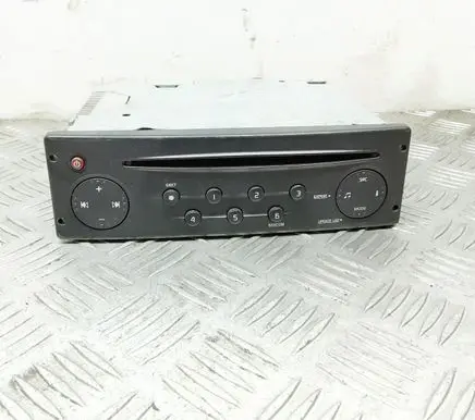 Nissan Kubistar Radio/CD/DVD/GPS head unit E20204064 8200354522T