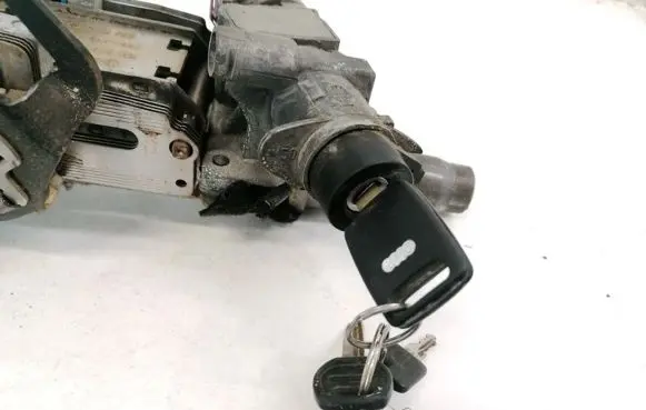 Audi A4 S4 B5 8D Ignition lock