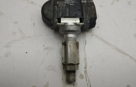 Hyundai i30 Tire pressure sensor 529332M650 529333N100