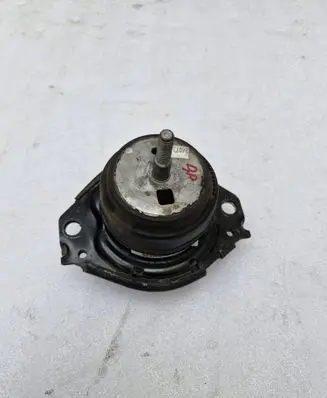Dodge Durango Engine mount bracket