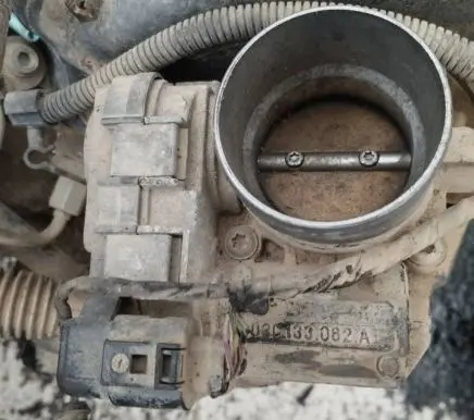 Volkswagen Golf Plus Throttle valve 03c133062a