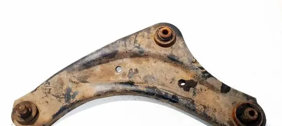 Nissan Leaf I (ZE0) Front lower control arm/wishbone 