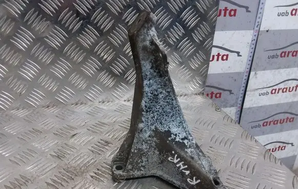 Volkswagen PASSAT B5 Engine mounting bracket 8D0199308F