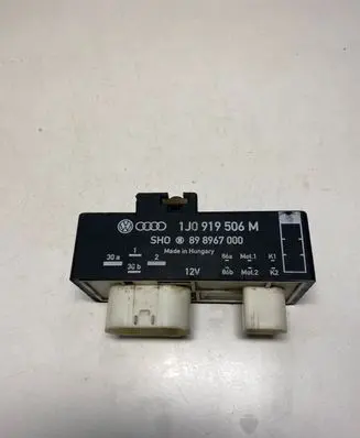 Volkswagen Polo IV 9N3 Coolant fan relay 1J0919506M 898967000 1J0919501